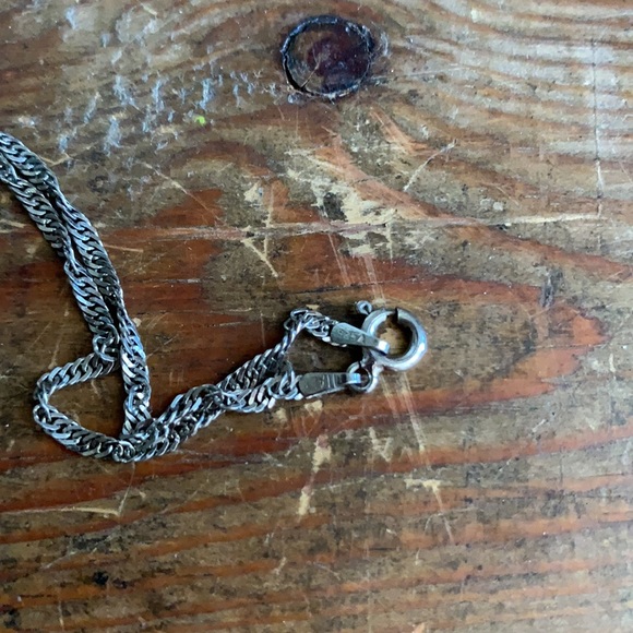 .925 Sterling Silver Cross + Chain - Picture 4 of 6